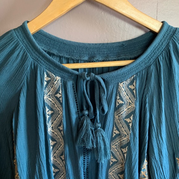 AMERICAN EAGLE BOHO EMBROIDERED PEASANT TOP - Picture 4 of 8
